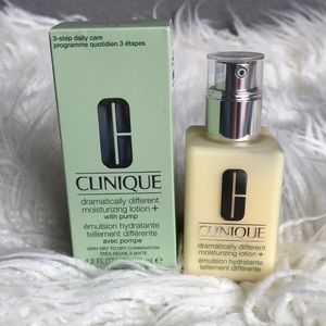 Clinique DramaticallyDifferent Moisturizing Lotion